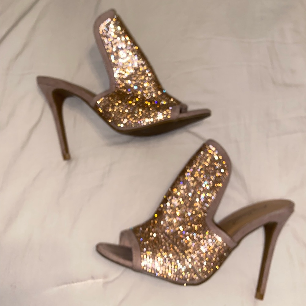 Heels - Picture 2 of 2